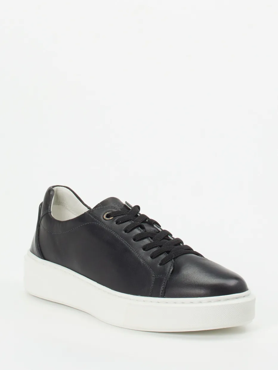 – Sneaker aus Kalbleder in Tief*Sioux Sale