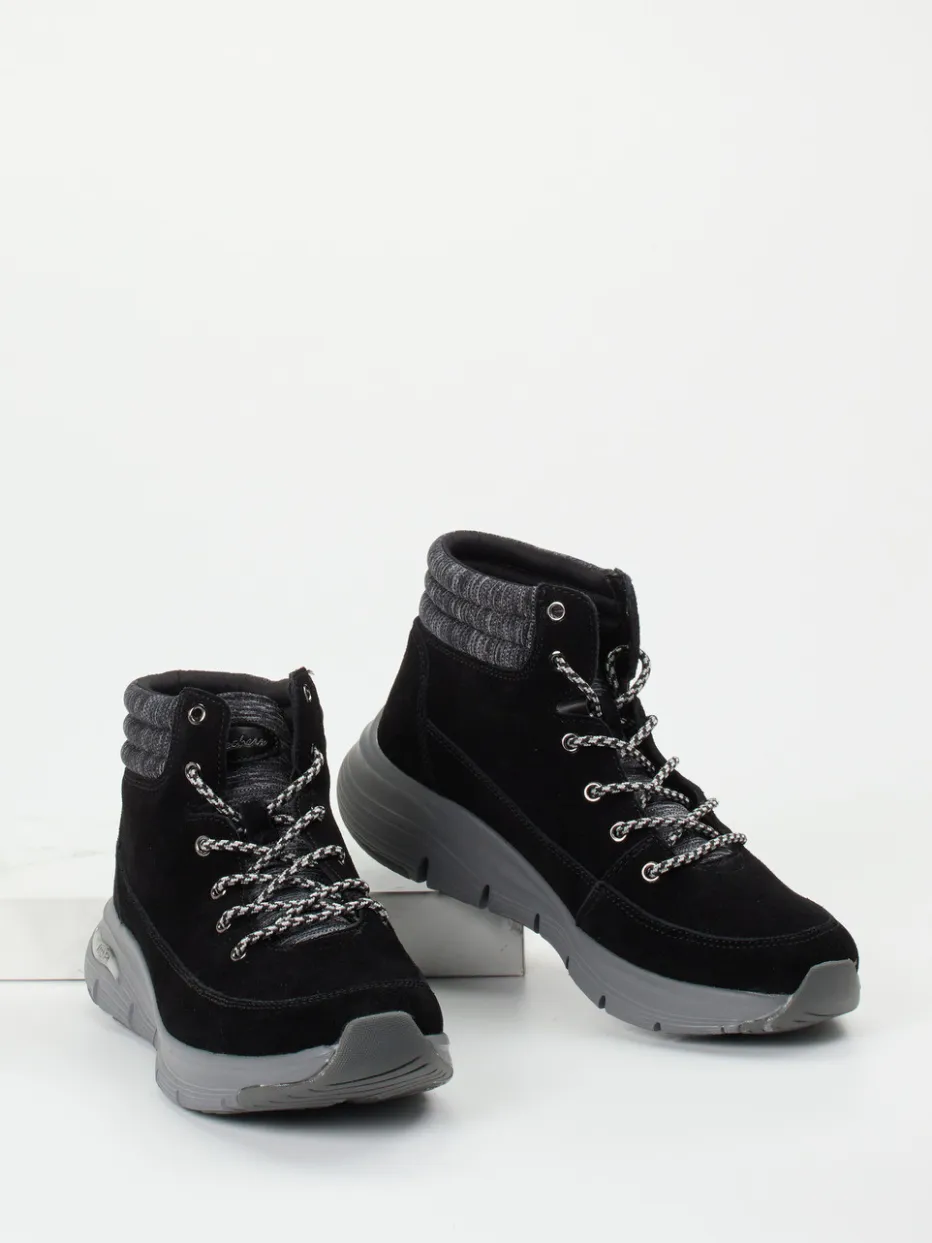 – Schnürboots aus Veloursleder*Skechers Sale