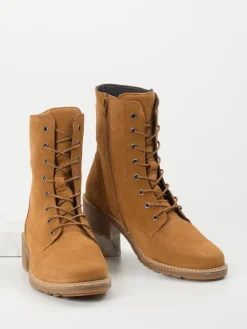 – Schnürstiefeletten aus Veloursleder cognac*Solidus Discount