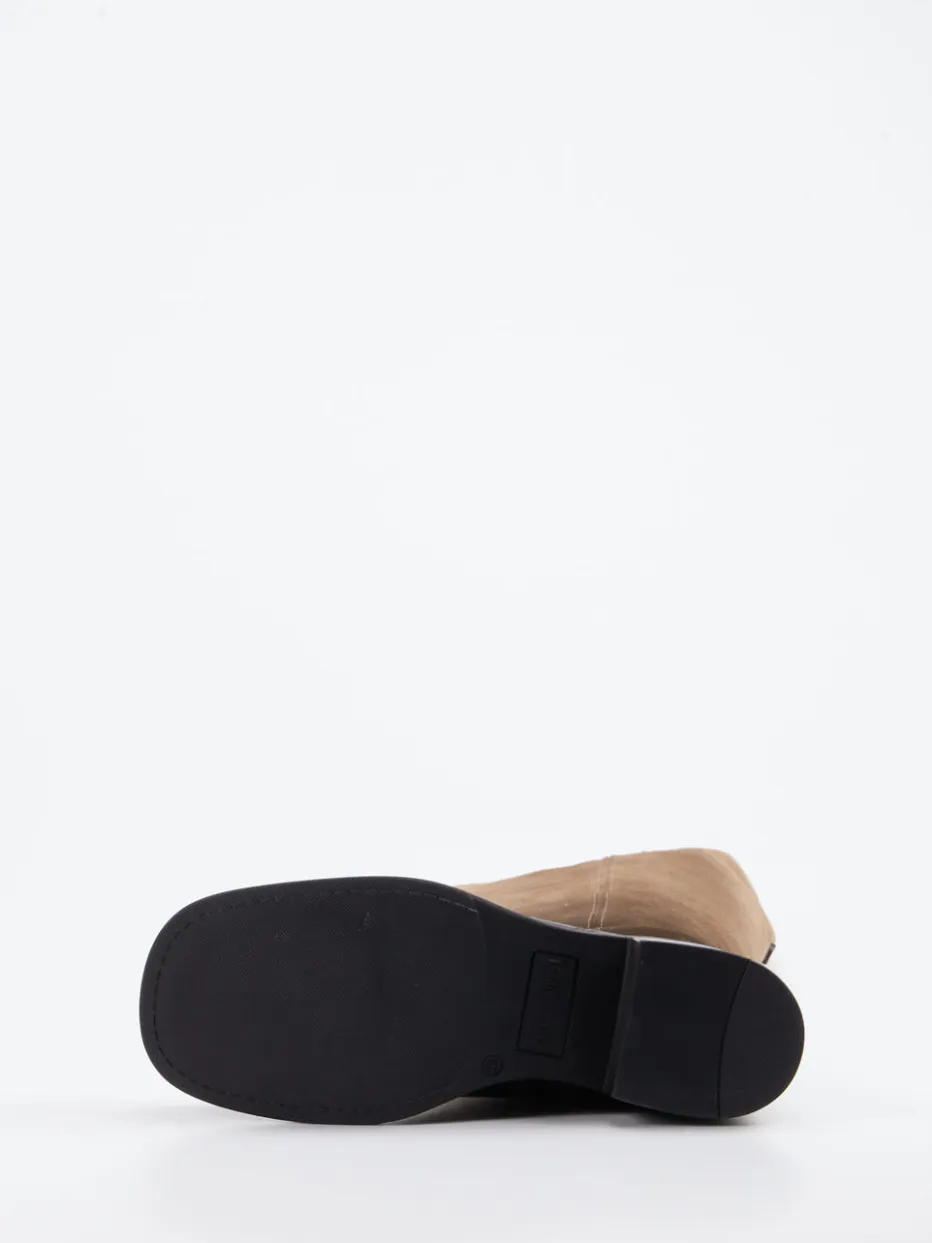 – Stiefel aus Velourleder und Glattleder*Steve Madden