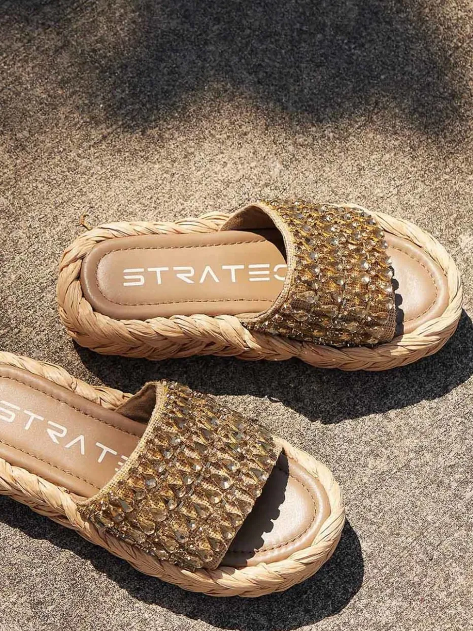 Damen Strategia – Plateau-Sandale aus Metallic mit Bastoptik