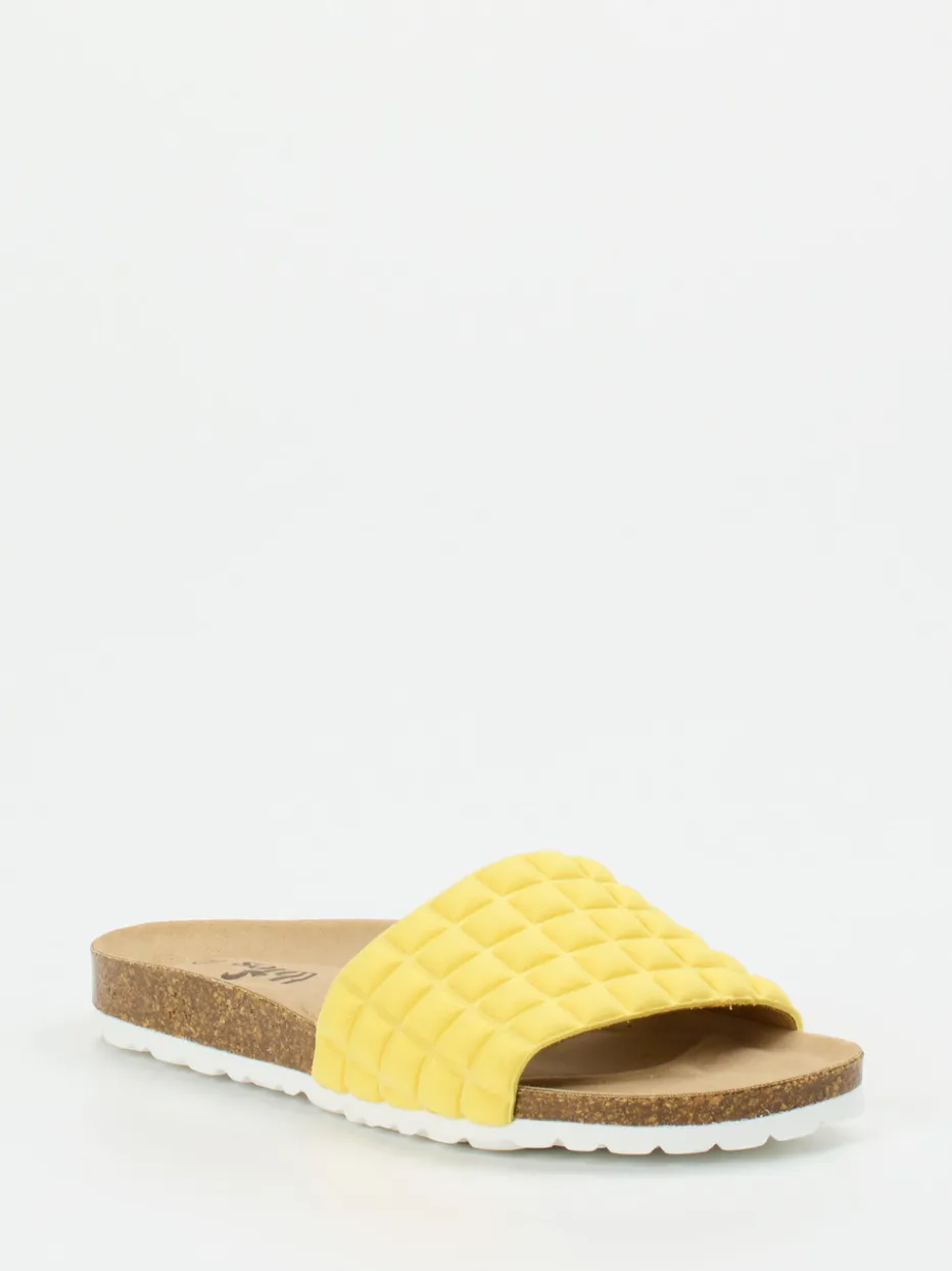 Damen Thies – Slides aus Textil in Pastell