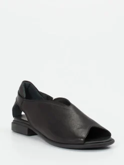 – Sandalen aus Lammleder in*Think Online