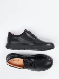 – Schnürschuh aus Lammleder*Think Best