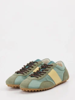 – Sneaker aus Veloursleder in Salbei*Tod's
