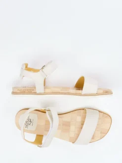 – Klettsandalen aus Elchleder Cremeweiß*Truman's New