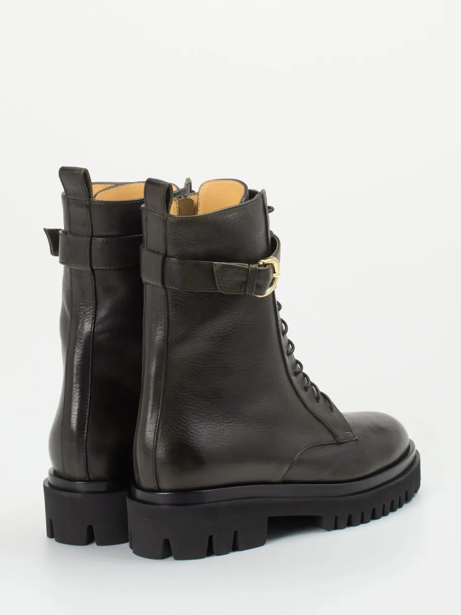 – Schnürboots aus Kalbleder in Dunkel*Truman's