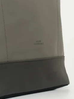 – Rucksack*Ucon Acrobatics Hot