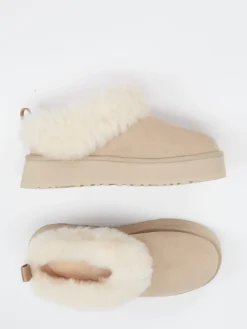 – Hausschuh aus Veloursleder mit Lammfell*UGG Clearance