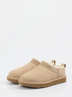 Damen UGG – Hausschuhe aus Veloursleder mit Lammfell