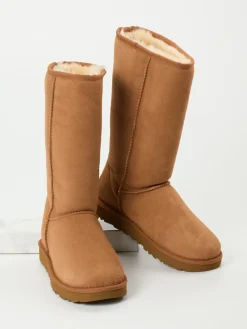 – Lammfell-Boots aus Veloursleder cognac*UGG Best