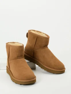 Damen UGG – Lammfell-Boots aus Veloursleder kastanien