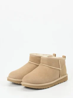 – Lammfell-Boots aus Veloursleder beige*UGG Clearance