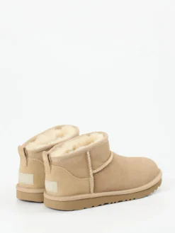 – Lammfell-Boots aus Veloursleder beige*UGG Clearance