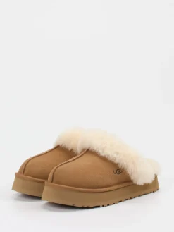 – Lammfell-Pantoffeln aus Veloursleder karamell*UGG Best