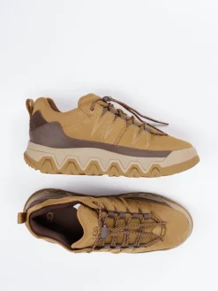 Herren UGG – Outdoor-Sneaker aus Veloursleder camel