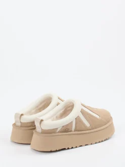 – Plattform-Pantoletten aus Veloursleder*UGG New