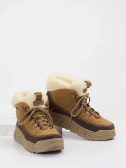 Damen UGG – Winterboots aus Veloursleder cognac