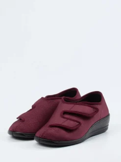 – Hausschuh aus Textil in Bordeauxrot*Varomed New