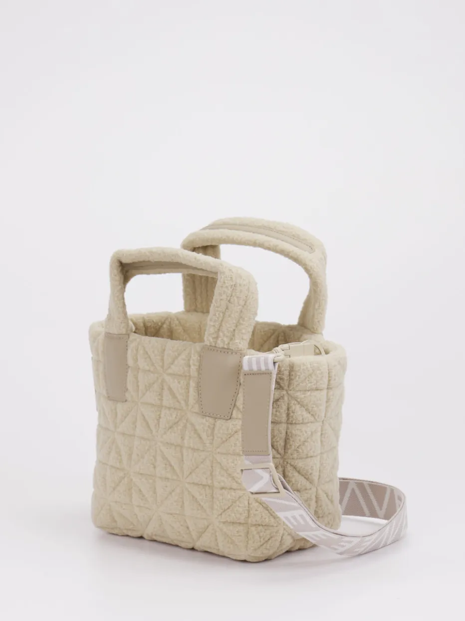 – Handtasche aus Teddy-Stoff*VeeCollective Berlin Sale