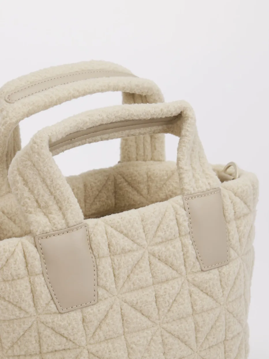 – Handtasche aus Teddy-Stoff*VeeCollective Berlin Sale