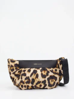 Damen VeeCollective Berlin – Schultertasche aus Nylon im Leoprint