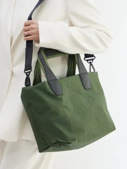 – Shopper Bag aus Nylon Oliv*VeeCollective Berlin Sale