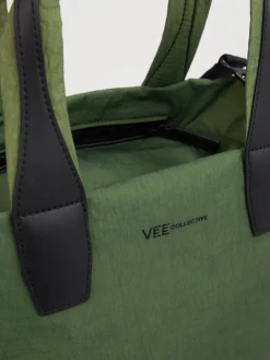 – Shopper Bag aus Nylon Oliv*VeeCollective Berlin Sale