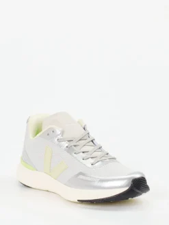 Damen VEJA – Performance-Sneaker aus veganem Mesh hell