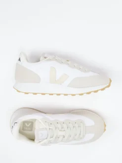 – Retro-Sneaker aus Mesh und Veloursleder beige*VEJA