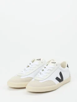 – Sneaker aus Canvas und Wildleder*VEJA Online