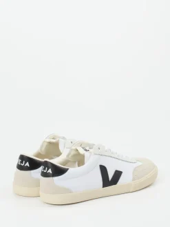 – Sneaker aus Canvas und Wildleder*VEJA Online