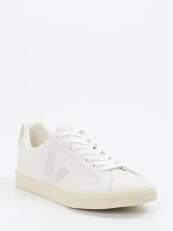 – Sneaker aus Kalbleder mit Metallic-Details*VEJA New