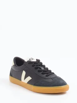 – Sneaker aus Kalbleder in*VEJA Discount