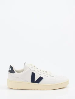 – Sneaker aus Kalbleder in Creme*VEJA New