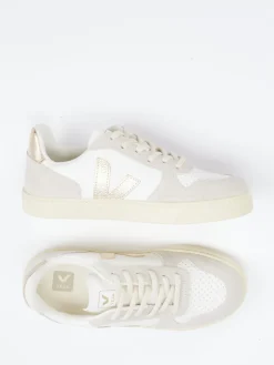 – Sneaker aus Kalbleder in Creme*VEJA Clearance