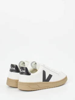 – Sneaker aus Kalbleder in*VEJA Outlet