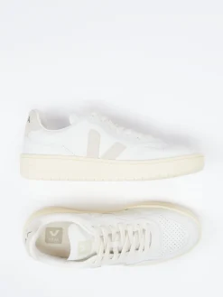 – Sneaker aus Kalbleder in Offwhite*VEJA Hot