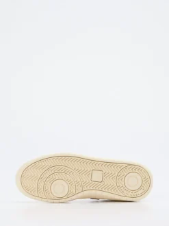 – Sneaker aus Kalbleder in Offwhite*VEJA Hot