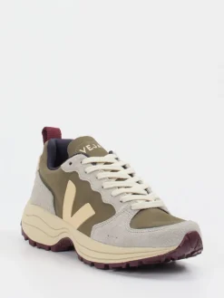 – Trail-Sneaker aus Veloursleder Oliv*VEJA Hot