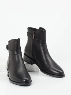 – Stiefelette aus Glattleder*Vivian Ray Best