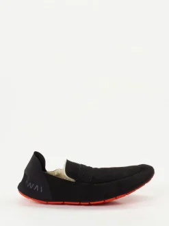 Damen Wai – Slipper aus Synthetik mit roter Flexsohle