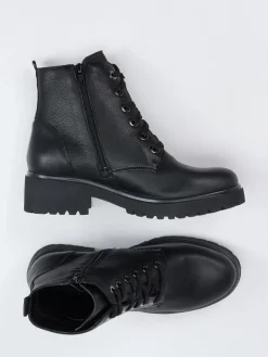 – Schnürboots aus Kalbleder*Waldläufer New