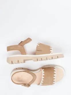 Damen Werner – Sandale aus Nubukleder in Sand